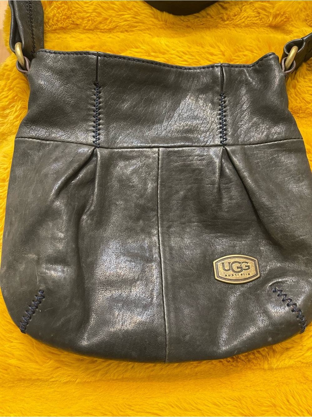 UGG Australia Vintage Black Leather Pleated Crossbody Bag